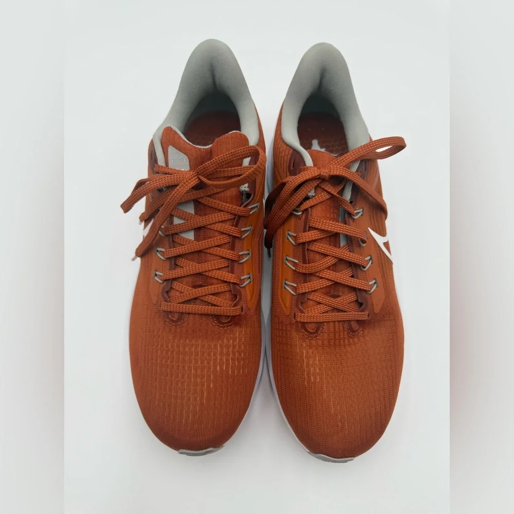 Nike Zoom Pegasus 39 Texas Longhorns Sneakers, Desert Orange/White, Sz Men’s 9.5